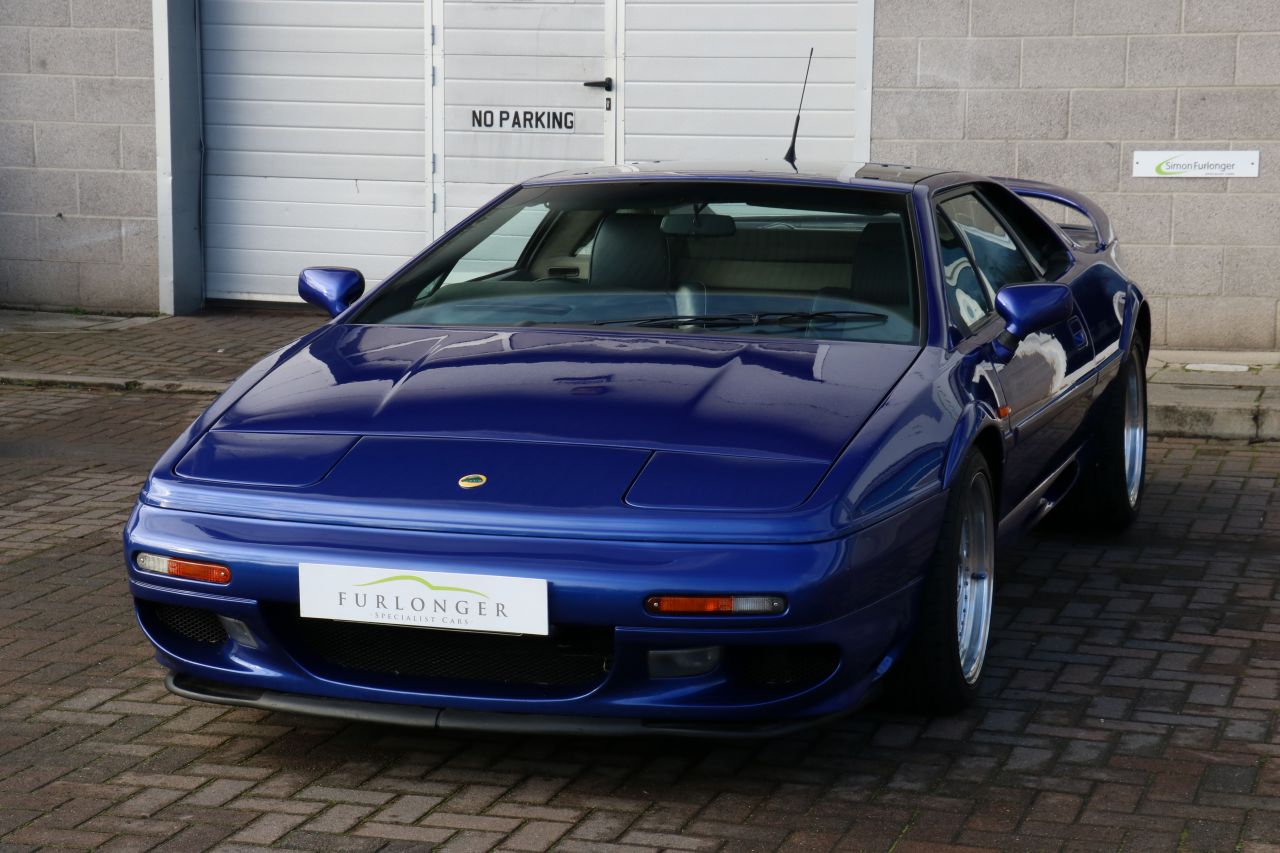 Used Lotus Esprit V8 for Sale at Simon Furlonger