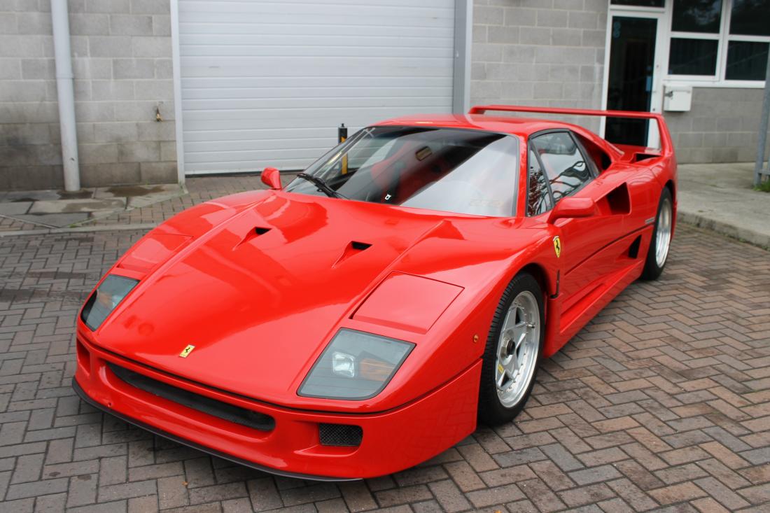 Used Ferrari
 F40 for Sale at Simon Furlonger