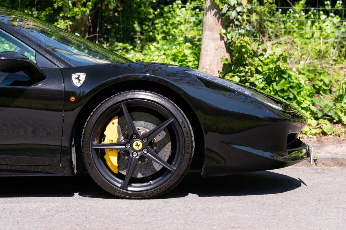 Ferrari 458 Italia - Simon Furlonger