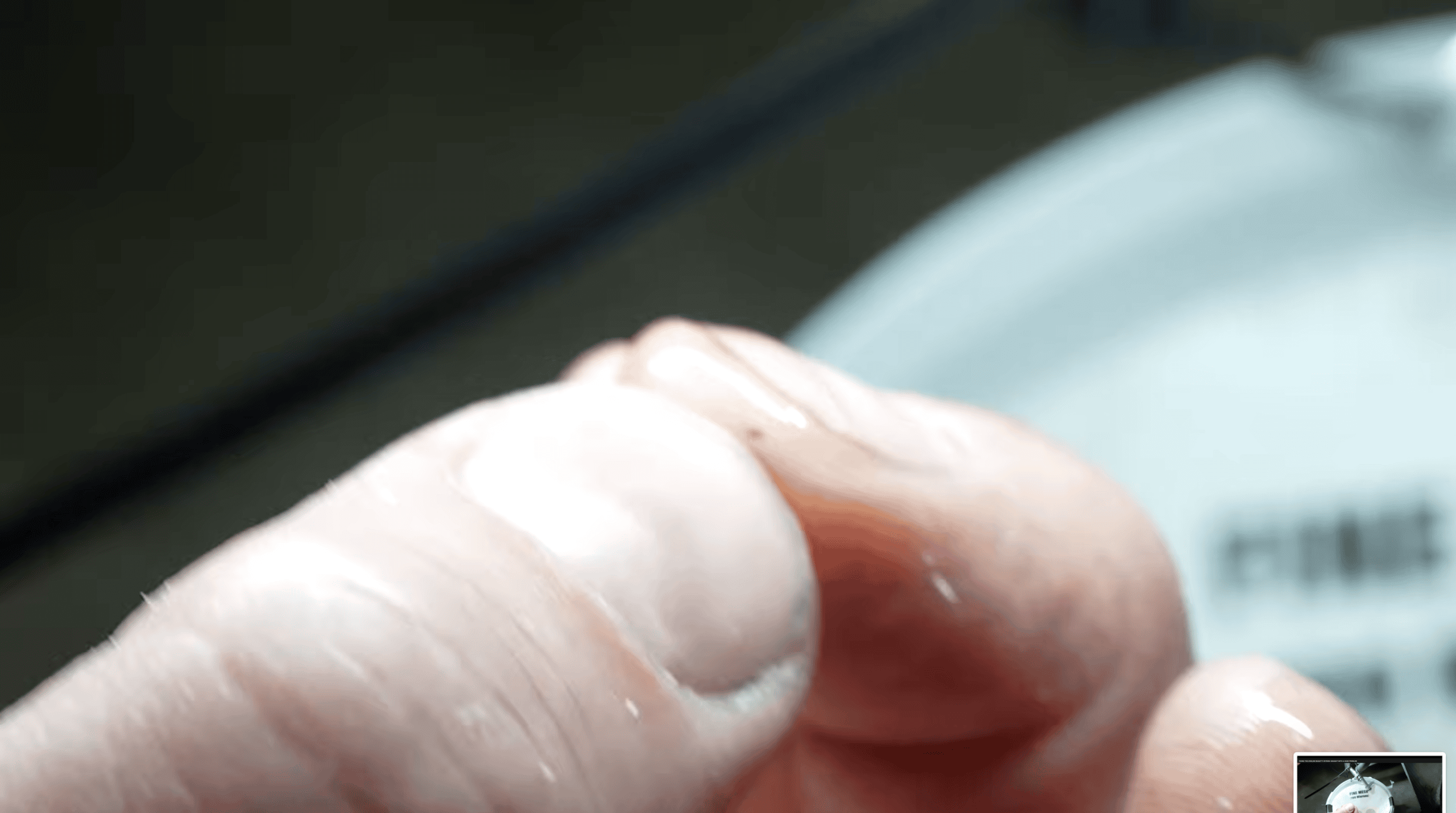 Finding dirt in hydraulic fluid lines for the gearbox of a Bugatti Veyron
